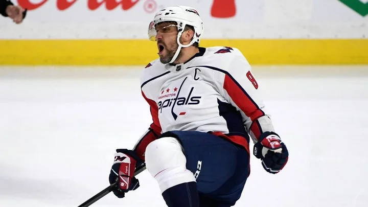 Павел Буре: «Гретцки нормально отнесется к тому, что его рекорд будет побит Овечкиным» Павел Буре: «Гретцки нормально отнесется к тому, что его рекорд будет побит Овечкиным»