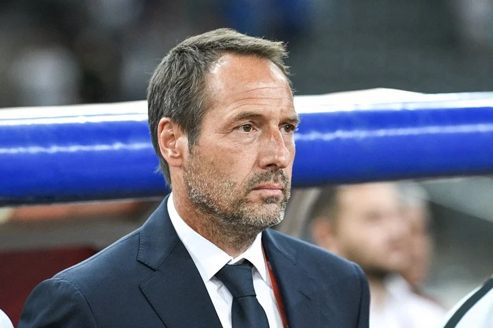 Джон ван ’т Схип назначен временным главным тренером «Аякса» Джон ван ’т Схип назначен временным главным тренером «Аякса»