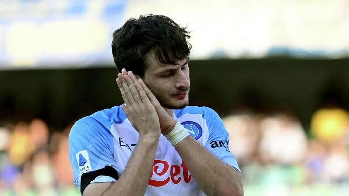 Леонид Слуцкий про Кварацхелию в «Наполи»: «Он сегодня дебютировал ровно в тот же день и в то же время, что начал игру за «Рубин», думаю, что это очень символично» Леонид Слуцкий про Кварацхелию в «Наполи»: «Он сегодня дебютировал ровно в тот же день и в то же время, что начал игру за «Рубин», думаю, что это очень символично»