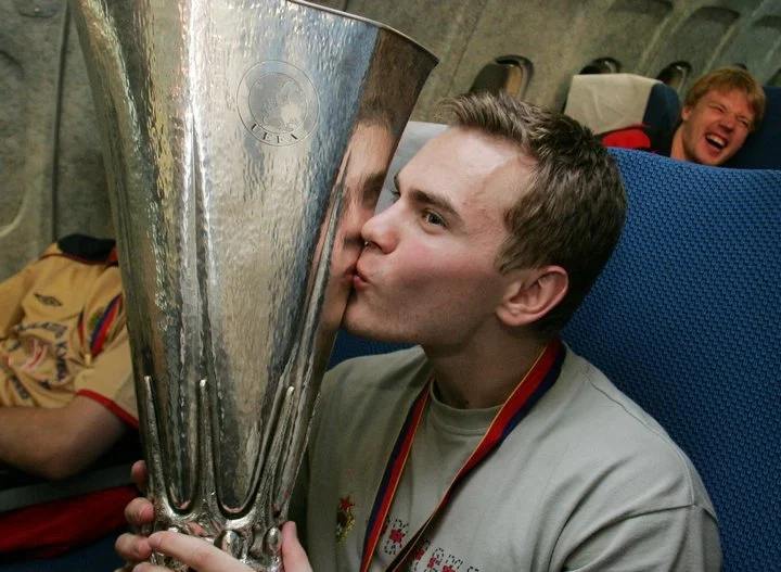 Игорь Акинфеев: «Все трофеи, включая Кубок УЕФА, не вскружили мне голову. И не могли вскружить, потому что нашим тренером был Газзаев» Игорь Акинфеев: «Все трофеи, включая Кубок УЕФА, не вскружили мне голову. И не могли вскружить, потому что нашим тренером был Газзаев»