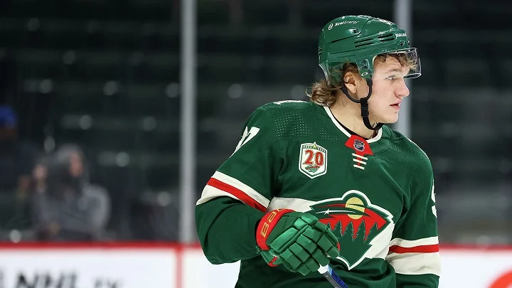 Капризов об этом сезоне в НХЛ: «Если вылетаешь в первом раунде, не особо доволен» Капризов об этом сезоне в НХЛ: «Если вылетаешь в первом раунде, не особо доволен»