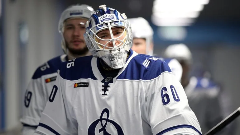 Миронов после 2:1 со СКА: «Гол в раздевалку нас не надломил, вышли и прижали соперника» Миронов после 2:1 со СКА: «Гол в раздевалку нас не надломил, вышли и прижали соперника»