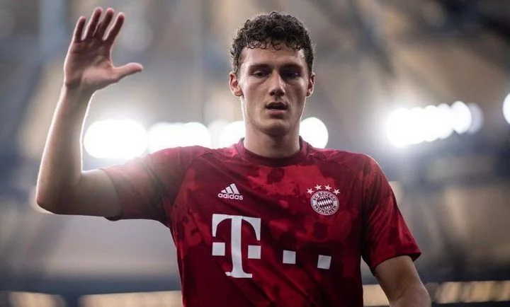 «Бавария» может продать Павара за 35 млн. евро из-за прихода Маттейса де Лигта