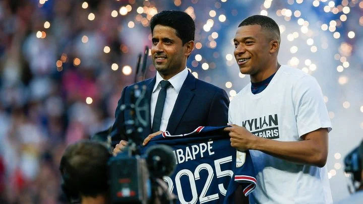 Президент ПСЖ: «Мбаппе остается еще на три года. Это очень важно для нас, Лиги 1 и Франции. Что касается денег, то клуб из Испании мог заплатить больше»
