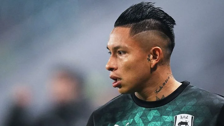 Кристиан Рамирес вернулся в «Краснодар»: «Мой контракт с клубом действует еще два года, поэтому я остаюсь, все окей» Кристиан Рамирес вернулся в «Краснодар»: «Мой контракт с клубом действует еще два года, поэтому я остаюсь, все окей»