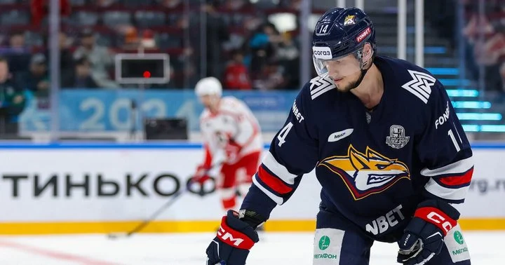 Форвард «Металлурга» Дмитрий Силантьев: «Очень рад, что мне выпал шанс поработать с Разиным и этой командой» Форвард «Металлурга» Дмитрий Силантьев: «Очень рад, что мне выпал шанс поработать с Разиным и этой командой»