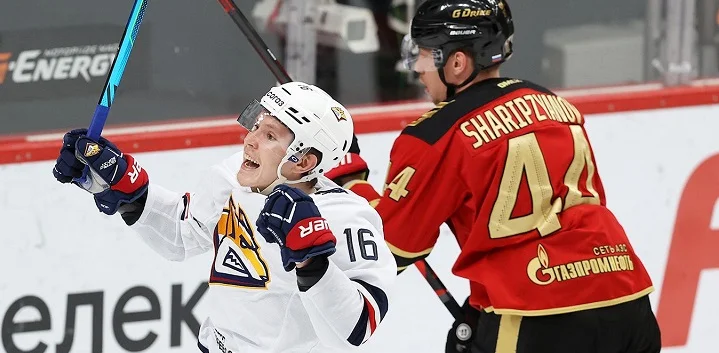 К третьему периоду седьмого матча плей-офф КХЛ «Металлург» обыгрывает «Авангард» со счетом 3:0 К третьему периоду седьмого матча плей-офф КХЛ «Металлург» обыгрывает «Авангард» со счетом 3:0