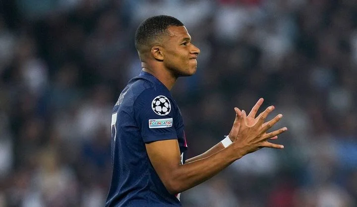 Мбаппе хочет, чтобы ПСЖ продал Неймара, подписал Кейна и пригласил Зидана Мбаппе хочет, чтобы ПСЖ продал Неймара, подписал Кейна и пригласил Зидана