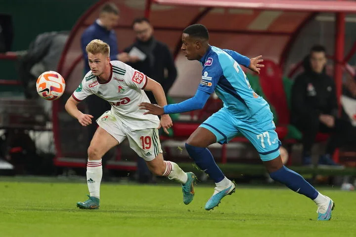 Алексей Игонин: «Есть два варианта, как попасть в «Зенит», – приезжать с большим именем, как Малком, или заходить с возможной перспективой. Для Пиняева самое время» Алексей Игонин: «Есть два варианта, как попасть в «Зенит», – приезжать с большим именем, как Малком, или заходить с возможной перспективой. Для Пиняева самое время»