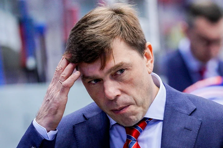 Алексей Кудашов про 1:4 с «Адмиралом»: «Играть вчетвером просто невозможно, поэтому по заслугам все» Алексей Кудашов про 1:4 с «Адмиралом»: «Играть вчетвером просто невозможно, поэтому по заслугам все»