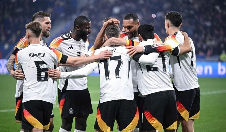 Киммих станет капитаном сборной Германии Киммих станет капитаном сборной Германии