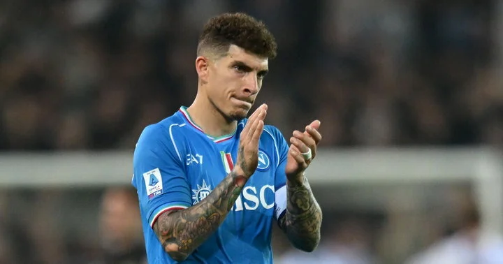 Капитан «Наполи» Джованни Ди Лоренцо хочет, чтобы его летом выставили на трансфер Капитан «Наполи» Джованни Ди Лоренцо хочет, чтобы его летом выставили на трансфер