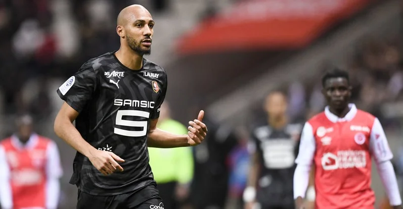 «Ренн» готов продать своего ведущего защитника «Ренн» готов продать своего ведущего защитника