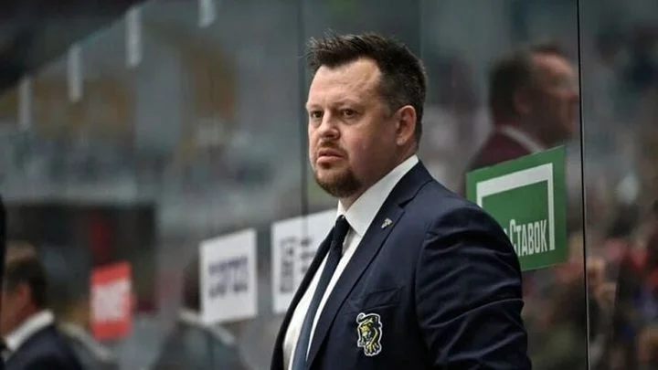 Тренер «Сочи» Дмитрий Кокорев: «С «Северсталью» интересно – на льду встречаются две команды, которые любят играть в атакующий, быстрый хоккей» Тренер «Сочи» Дмитрий Кокорев: «С «Северсталью» интересно – на льду встречаются две команды, которые любят играть в атакующий, быстрый хоккей»