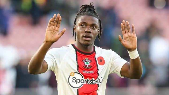 Ромео Лавиа перейдет из «Саутгемптона» в «Челси» за 58 млн фунтов Ромео Лавиа перейдет из «Саутгемптона» в «Челси» за 58 млн фунтов