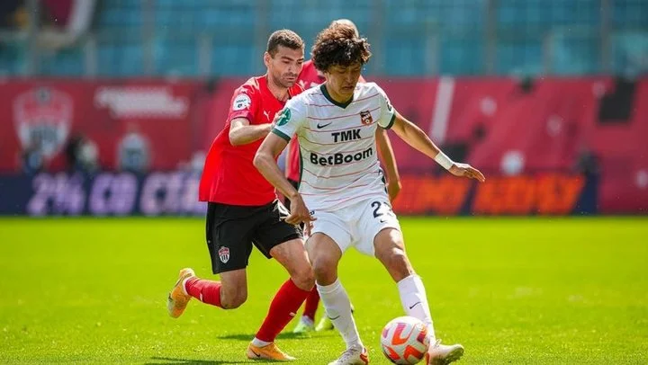 «Урал» разгромил «Химки» 3:0 и сохранил место в РПЛ «Урал» разгромил «Химки» 3:0 и сохранил место в РПЛ