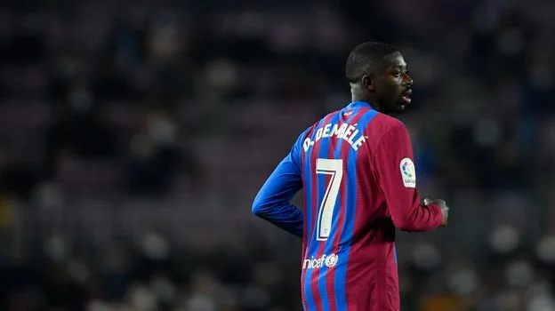 Дембеле ответил на вопрос болельщика о том, останется ли он в «Барселоне»