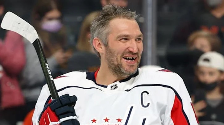 Александр Овечкин повторил рекорд канадца Робитайла по очкам среди левых крайних в истории НХЛ – 1394 Александр Овечкин повторил рекорд канадца Робитайла по очкам среди левых крайних в истории НХЛ – 1394