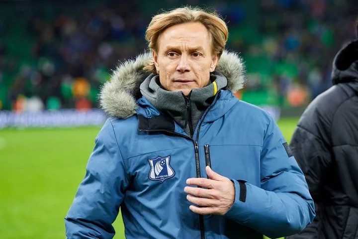 Валерий Карпин: «Ни один человек в мире со мной по поводу «Динамо» не связывался» Валерий Карпин: «Ни один человек в мире со мной по поводу «Динамо» не связывался»