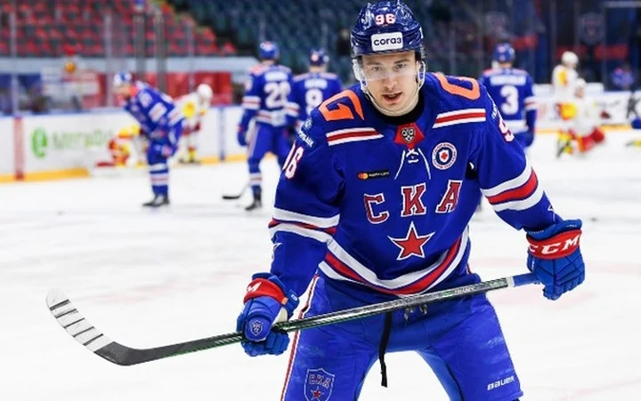 Леонид Вайсфельд: «У Кузьменко в «Ванкувере» все должно быть хорошо. Он сделал явный прорыв в КХЛ. Так что время для поездки за океан выбрал правильно»