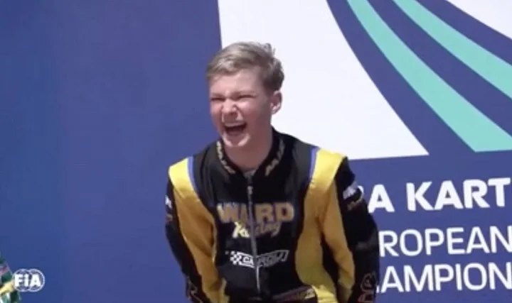 ФИА собирается пожизненно дисквалифицировать 15-летнего гонщика за нацистский жест