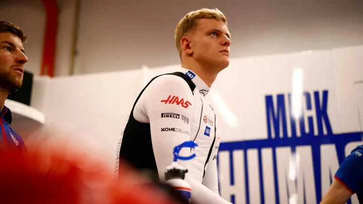 Гонщик «Хааса» Мик Шумахер: «Я уверен в команде, а команда уверена во мне. Важно набирать очки»