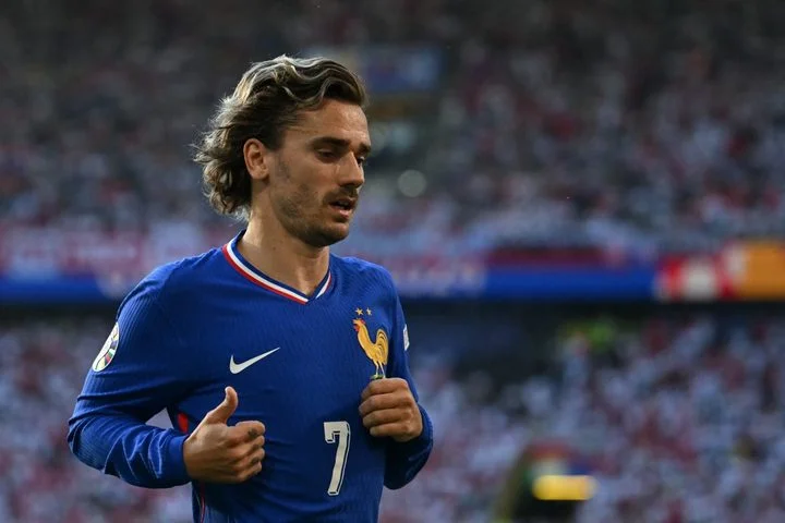 Антуан Гризманн про 1:0 с Бельгией: «Не надо придираться к маленькому счету, мы в четвертьфинале» Антуан Гризманн про 1:0 с Бельгией: «Не надо придираться к маленькому счету, мы в четвертьфинале»