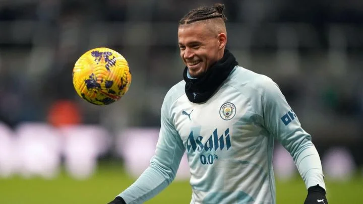 Хавбек «Манчестер Сити» Калвин Филлипс перейдет в «Вест Хэм» на правах аренды Хавбек «Манчестер Сити» Калвин Филлипс перейдет в «Вест Хэм» на правах аренды