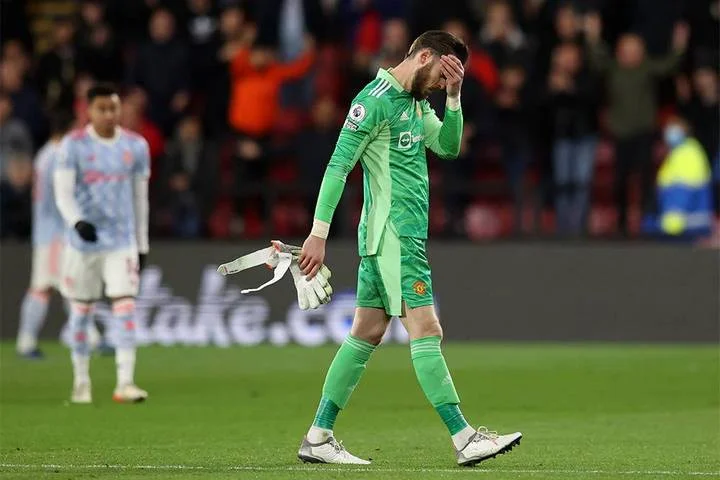 Эрик тен Хаг: «Де Хеа останется, но я не могу сказать, что он всегда будет основным голкипером» Эрик тен Хаг: «Де Хеа останется, но я не могу сказать, что он всегда будет основным голкипером»