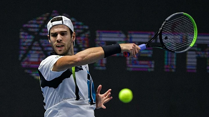 Хачанов обыграл Циципаса на турнире в Майами Хачанов обыграл Циципаса на турнире в Майами