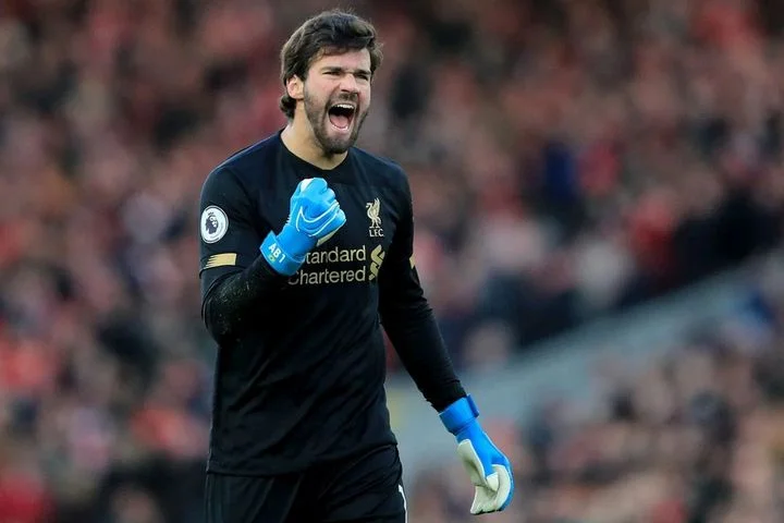 Энди Робертсон о голевом пасе Алиссона: «Как он взял мяч в руки, мы доверились ему и знали, что он примет правильное решение» Энди Робертсон о голевом пасе Алиссона: «Как он взял мяч в руки, мы доверились ему и знали, что он примет правильное решение»