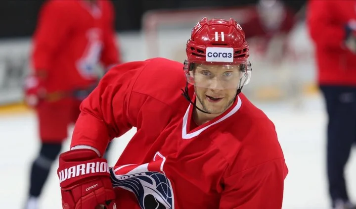 Агент Сергея Андронова о переговорах со СКА: «Не могу ни подтвердить, ни опровергнуть эту информацию. Мы общаемся со всеми клубами» Агент Сергея Андронова о переговорах со СКА: «Не могу ни подтвердить, ни опровергнуть эту информацию. Мы общаемся со всеми клубами»