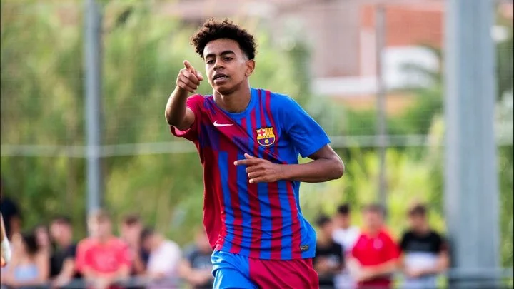 Лионель Месси: «Знаю Ямаля уже шесть лет, когда он играл против «Мадрида» в «Ла Масии» и забил три гола» Лионель Месси: «Знаю Ямаля уже шесть лет, когда он играл против «Мадрида» в «Ла Масии» и забил три гола»