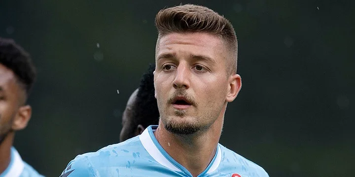 К 63 минуте матча с «Миланом» «Лацио» ведет – 2:0 К 63 минуте матча с «Миланом» «Лацио» ведет – 2:0