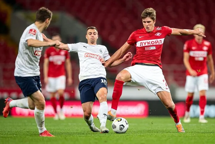 Валерий Гладилин: «Чтобы вернуть моральный дух, «Спартаку» необходимо побеждать «Крылья Советов» Валерий Гладилин: «Чтобы вернуть моральный дух, «Спартаку» необходимо побеждать «Крылья Советов»