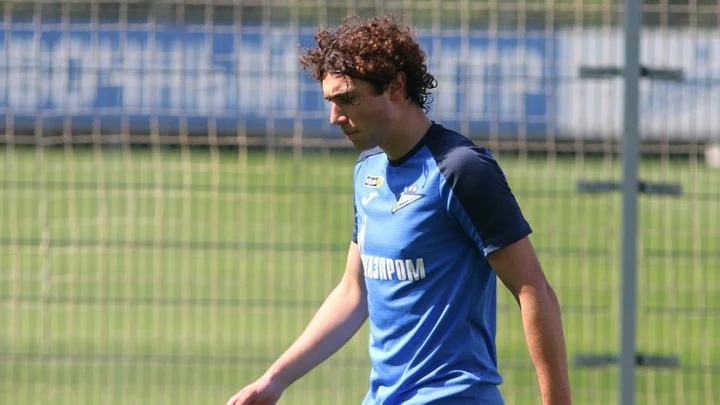 Сергей Семак: «У нас не такой большой выбор игроков центра поля, чтобы у Коваленко не появился шанс выиграть конкуренцию» Сергей Семак: «У нас не такой большой выбор игроков центра поля, чтобы у Коваленко не появился шанс выиграть конкуренцию»