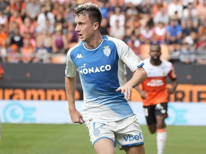 Александр Головин: «У меня действующий контракт с «Монако». Это клуб, который мне многое дал и где меня все устраивает» Александр Головин: «У меня действующий контракт с «Монако». Это клуб, который мне многое дал и где меня все устраивает»