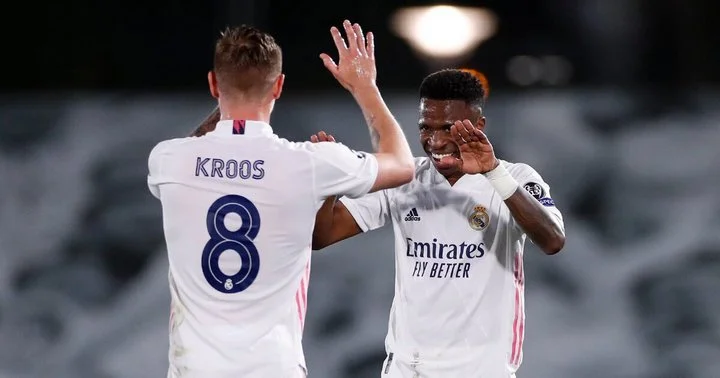 Винисиус Жуниор о решении Тони Крооса завершить карьеру: «Это ужасный день для футбола. Грустно знать, что скоро ты уйдешь от нас» Винисиус Жуниор о решении Тони Крооса завершить карьеру: «Это ужасный день для футбола. Грустно знать, что скоро ты уйдешь от нас»