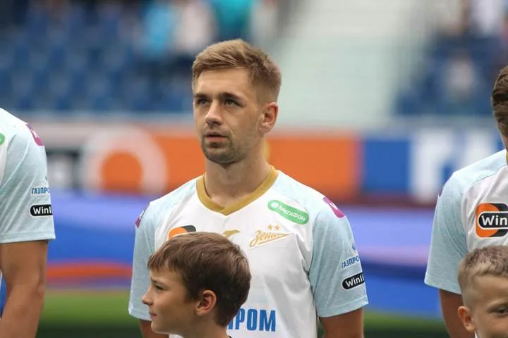 Вадим Андреев: «Крылья» предложили контракт Горшкову на улучшенных условиях, но он выбрал «Зенит» Вадим Андреев: «Крылья» предложили контракт Горшкову на улучшенных условиях, но он выбрал «Зенит»