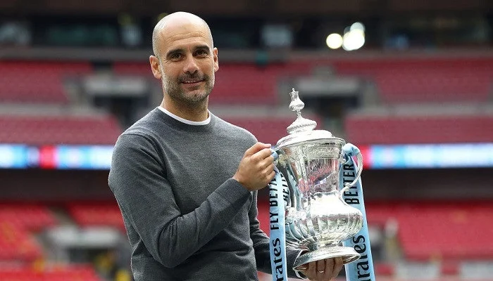 Гвардиола о требле: «Мы далеко. Много ли раз в этой удивительной стране выигрывали требл?»