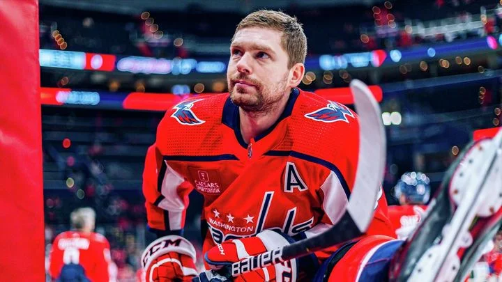 Евгений Кузнецов был признан первой звездой матча против «Эдмонтона» Евгений Кузнецов был признан первой звездой матча против «Эдмонтона»