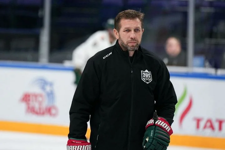 Тренер «Ак Барса» Юрий Бабенко перед матчем с «Адмиралом»: «Хотелось бы увидеть полные трибуны и сыграть соответствующим образом» Тренер «Ак Барса» Юрий Бабенко перед матчем с «Адмиралом»: «Хотелось бы увидеть полные трибуны и сыграть соответствующим образом»