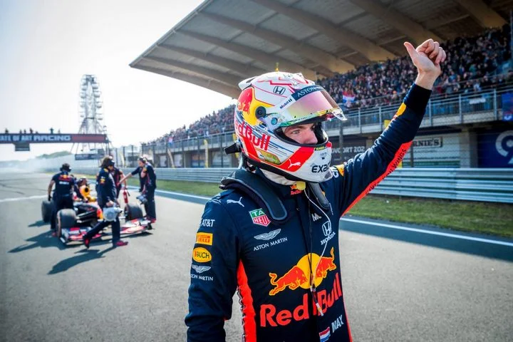 Макс Ферстаппен: «Прошлогодние машины были более маневренными, да и обзор спереди был намного лучше» Макс Ферстаппен: «Прошлогодние машины были более маневренными, да и обзор спереди был намного лучше»