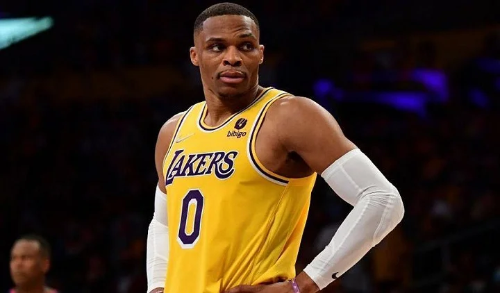 «Лейкерс» вышли в плей-офф НБА