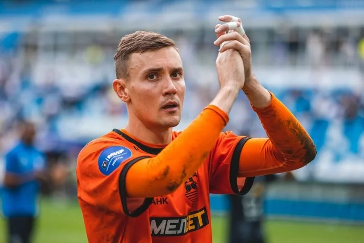 Евгений Латышонок перейдет из «Балтики» в «Зенит» за 30 млн рублей Евгений Латышонок перейдет из «Балтики» в «Зенит» за 30 млн рублей