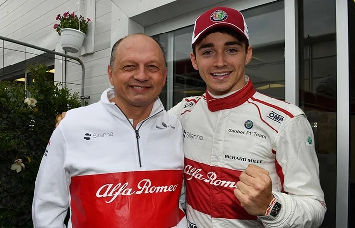 Шарль Леклер о Вассере вместо Бинотто: «Еще в младших сериях Фред в меня поверил, между нами всегда были хорошие отношения» Шарль Леклер о Вассере вместо Бинотто: «Еще в младших сериях Фред в меня поверил, между нами всегда были хорошие отношения»