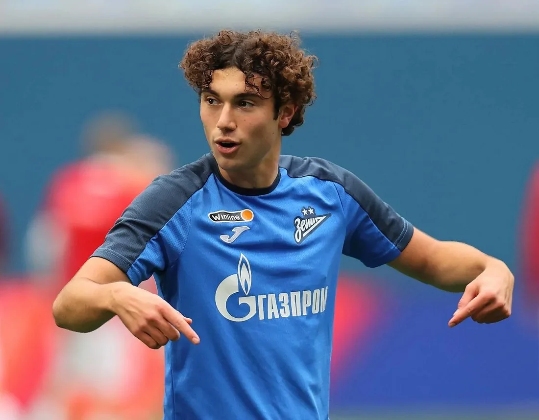 Коваленко подпишет 3-летний контракт с «Оренбургом» Коваленко подпишет 3-летний контракт с «Оренбургом»