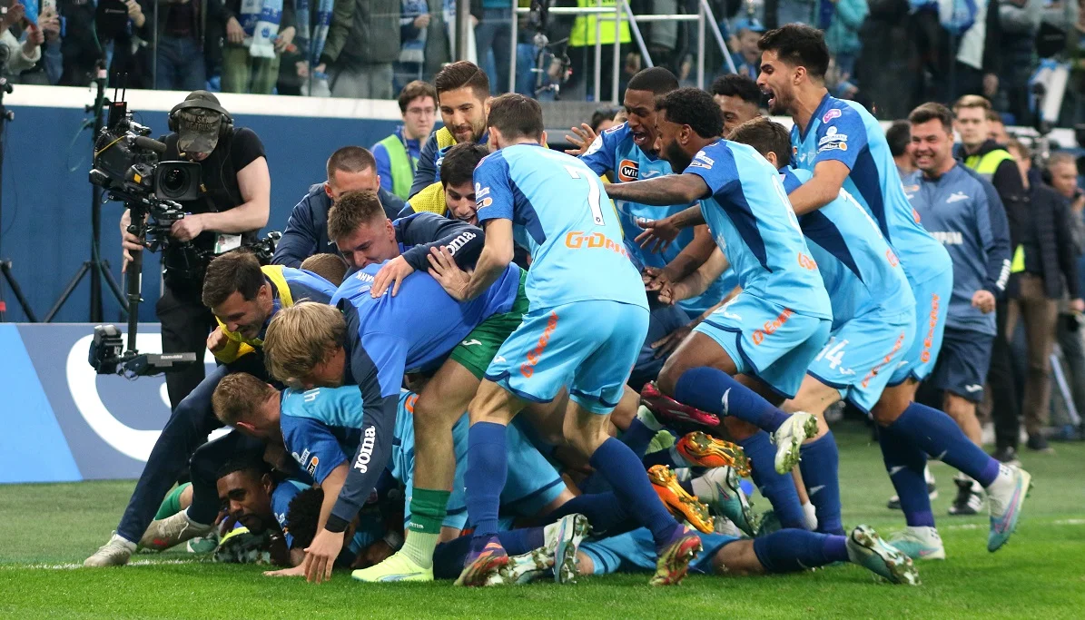 «Ростов» - «Зенит»: стали известны стартовые составы команд «Ростов» - «Зенит»: стали известны стартовые составы команд