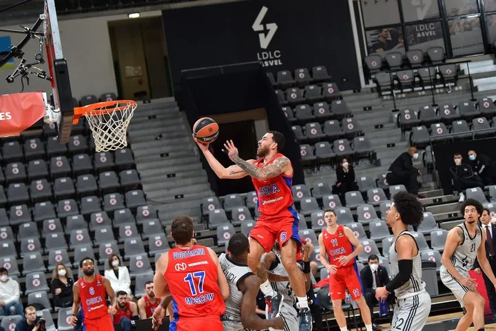 Сергей Кущенко: «В этом году лига изменила формат. У команд очень плотный график. Тем значительнее выглядит достижение ЦСКА, обеспечивший себе первое место» Сергей Кущенко: «В этом году лига изменила формат. У команд очень плотный график. Тем значительнее выглядит достижение ЦСКА, обеспечивший себе первое место»