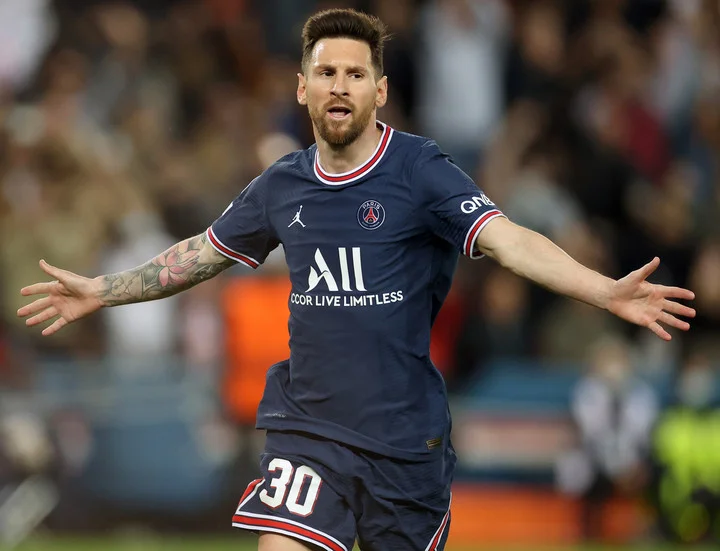 «Барселона» готова платить Месси максимум 10 млн евро в год «Барселона» готова платить Месси максимум 10 млн евро в год